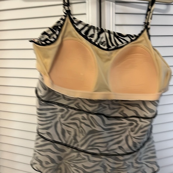 Ceeb. Zebra Print RuffleTankini. Size 16 - Picture 4 of 8